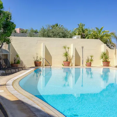 With Beautiful Views With Pool In By 360 Estates Apartament