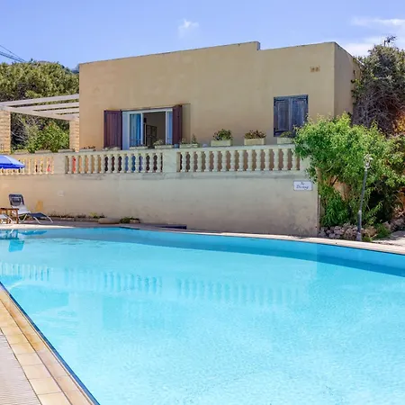 With Beautiful Views With Pool In By 360 Estates Apartament Mellieħa