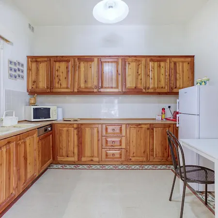 With Beautiful Views With Pool In By 360 Estates アパート