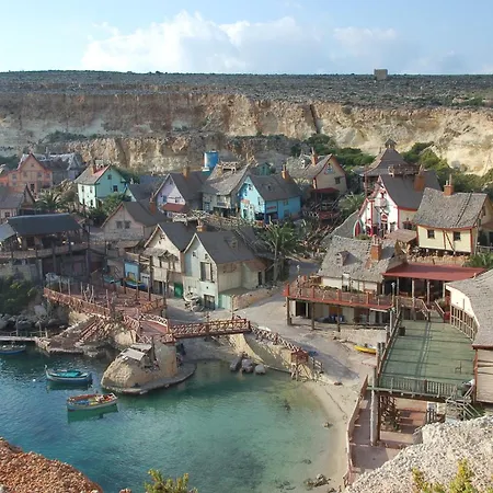 아파트 With Beautiful Views With Pool In By 360 Estates