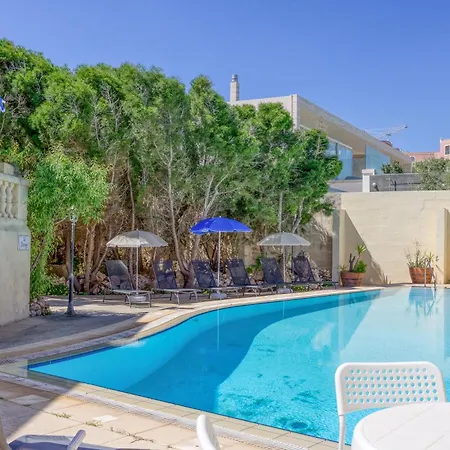 아파트 With Beautiful Views With Pool In By 360 Estates *