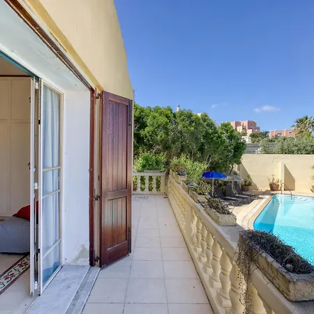 With Beautiful Views With Pool In By 360 Estates Daire *