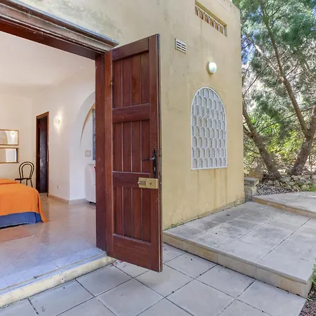 With Beautiful Views With Pool In By 360 Estates Daire Mellieħa